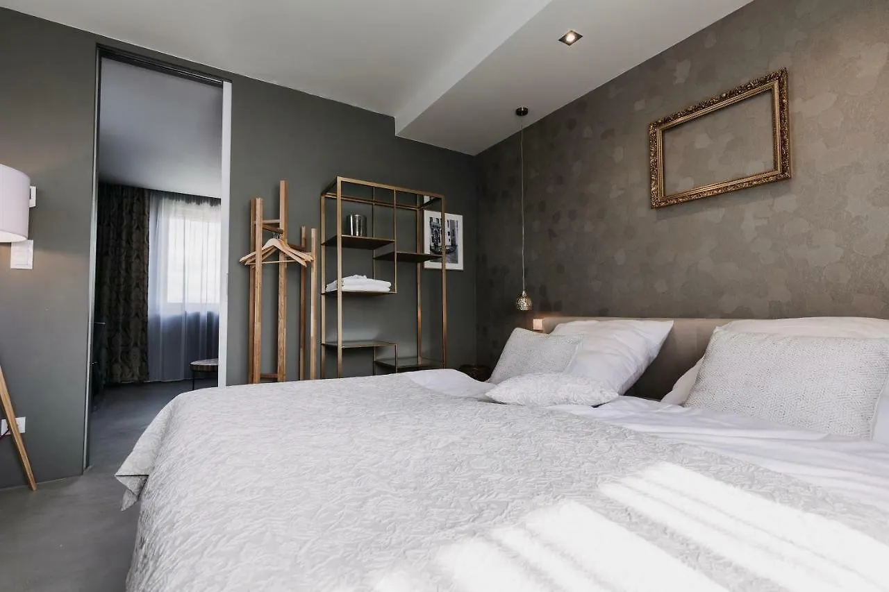 **** Hotel apartamentowy Villa Bricola - Boutique Apartments Karlowe Wary Czechy